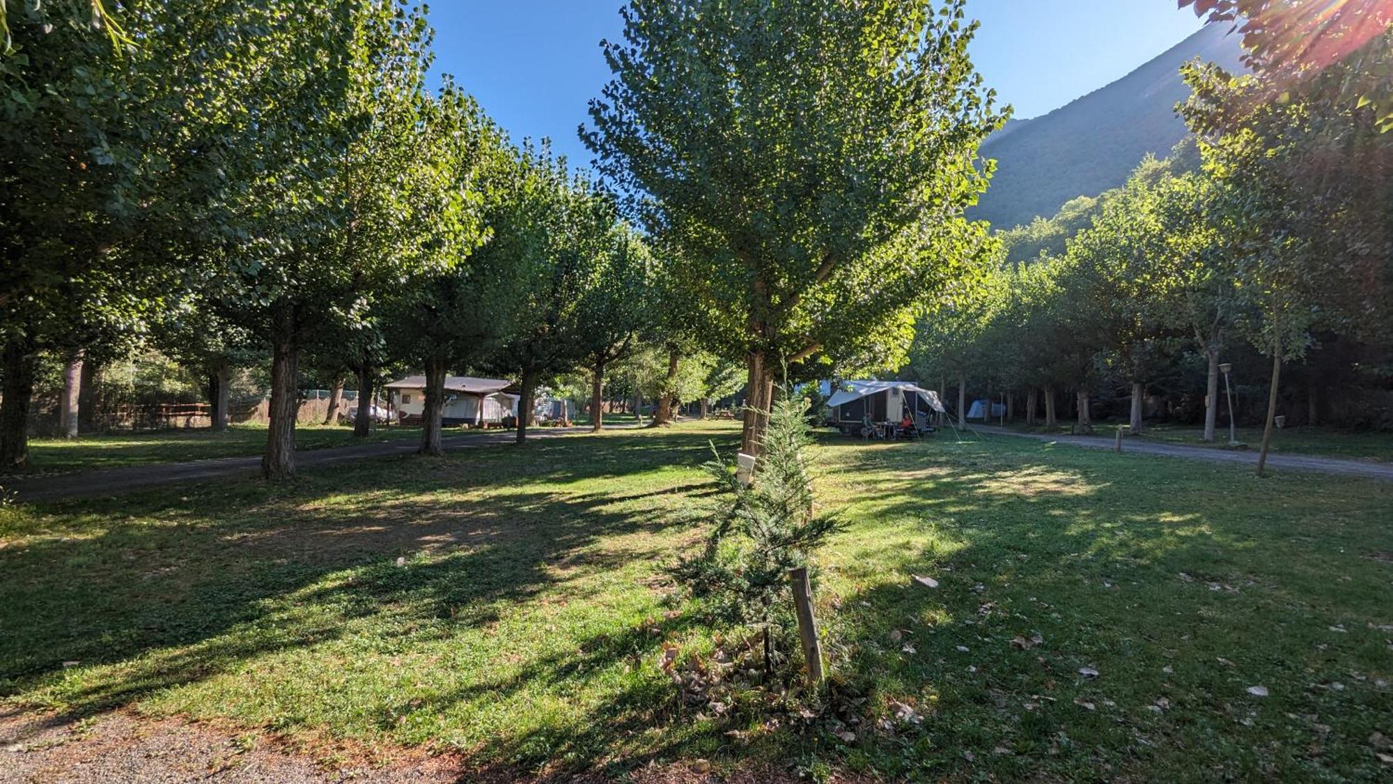 Camping Льяворси Экстерьер фото